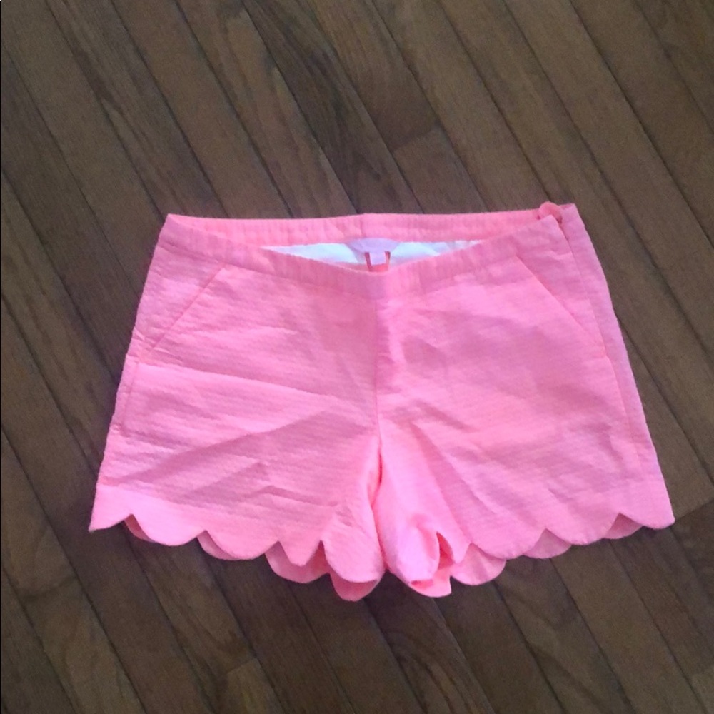 Pink Lily Pulitzer Scalloped shorts